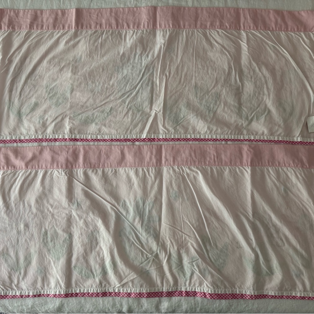 Pottery Barn Kids Pink Floral Valances Set of 2 - embroidered Daisy - PBK - Picture 3 of 4